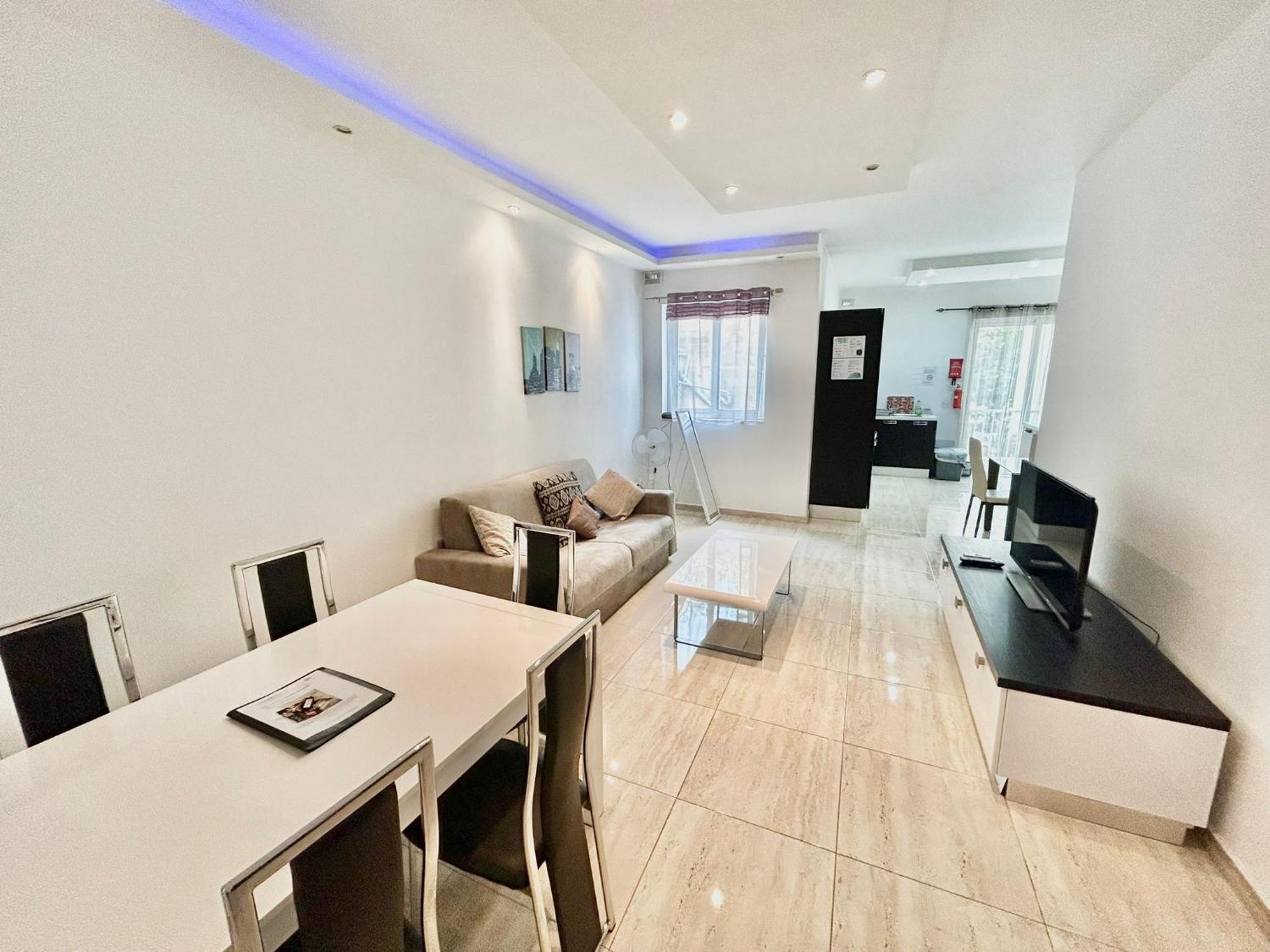 Sliema 2 Bedroom Apartment Екстер'єр фото